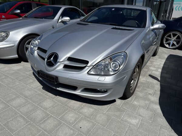 Mercedes SLK 200 Cabriolet - Image 2